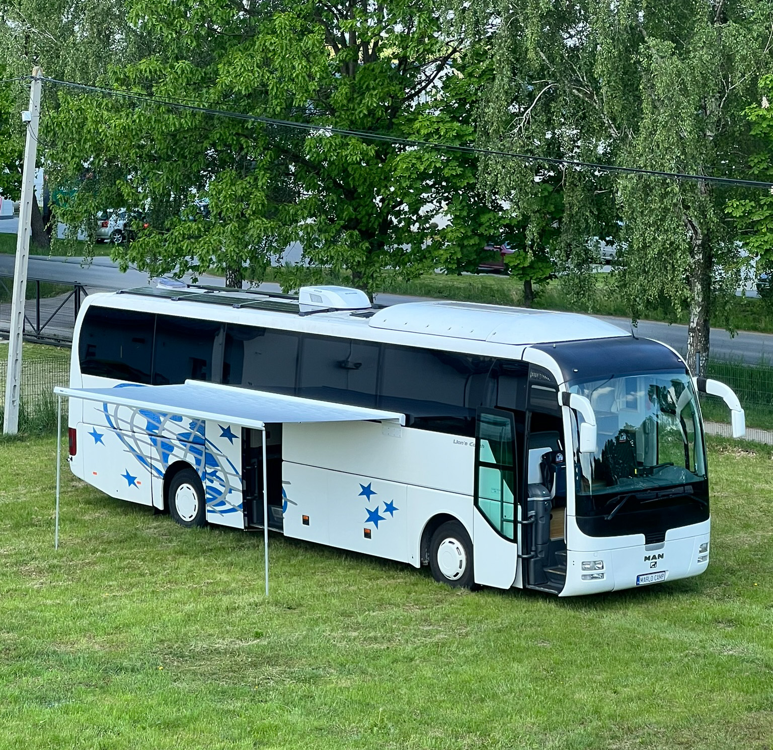 AUTOBUS MAN-DOM NA KOŁACH O POWIERZCHNI 25M2
